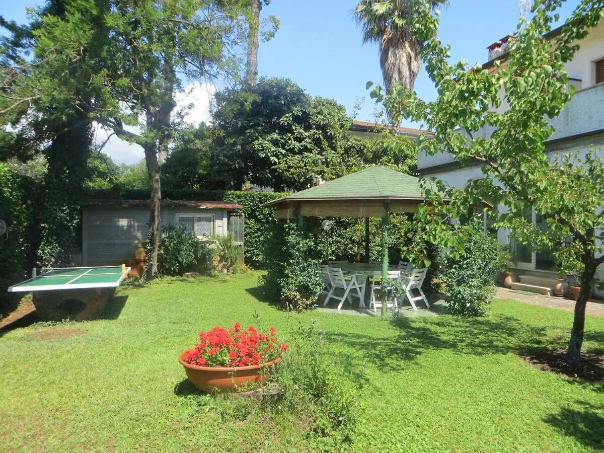 Villa Marina Di Pietrasanta